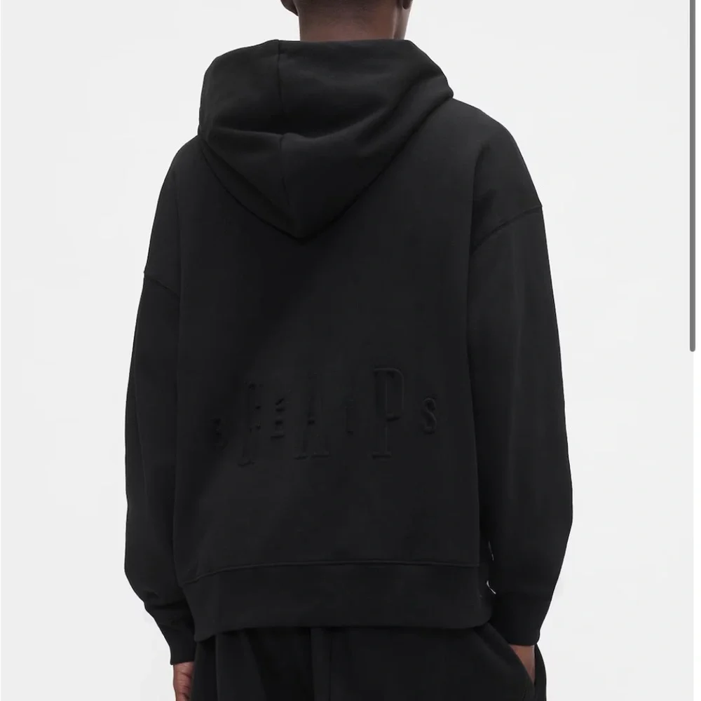 Gap x Beis Heavyweight Travel Hoodie
Black small NWT - Picture 7 of 10